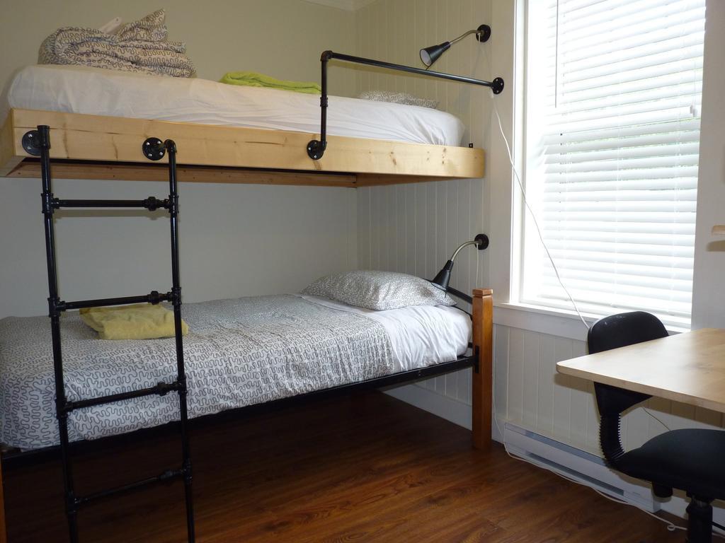 Pioneer Inns Prince Rupert Room photo